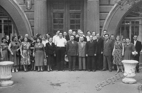 Подробнее о статье Участники совещания работников партийных архивов (Ед.хр. 3616)