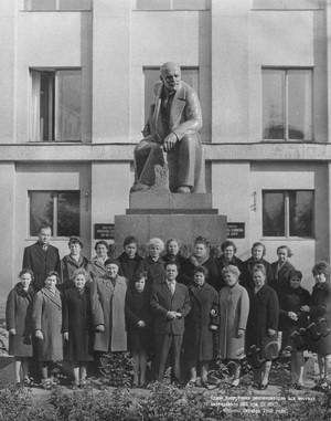 Подробнее о статье Слушатели курсов подготовки реставраторов для местных партийных архивов института марксизма-ленинизма при ЦК КПСС (Ед.хр. 3629)