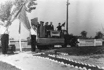 Подробнее о статье Открытие памятника участнику Великой Отечественной войны Алексею Дмитриевичу Шмелеву (Ед.хр. 3652)