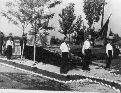 Подробнее о статье Открытие памятника участнику Великой Отечественной войны Алексею Дмитриевичу Шмелеву (Ед.хр. 3653)