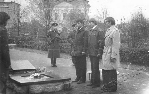 Подробнее о статье Митинг молодежи г.Тамбова, посвященный закладке земли из города-героя Тулы у монумента «Вечная слава» (Ед.хр. 3674)