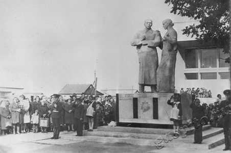 Подробнее о статье Открытие памятника воинам погибшим в годы Великой Отечественной войны в с.Воронцовке (Ед.хр. 3743)