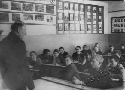 Подробнее о статье Встреча /красных/ следопытов Инжавинской средней школы № 1 с К.И.Разумовым (Ед.хр. 3761)