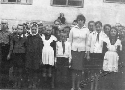 Подробнее о статье Праздник «Здравствуй, школа!» в Никифоровской средней школе (Ед.хр. 3772)