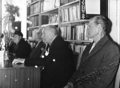 Подробнее о статье Встреча ветеранов партии, войны и труда с членами бюро Инжавинского РК КПСС, посвященная 40-летию победы в Великой Отечественной войне (Ед.хр. 3784)