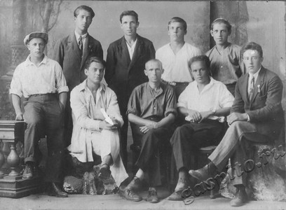 Подробнее о статье Бригада-коммуна им. 1 Мая, работающая на монтаже завода «Красный Боевик» (Ед.хр. 3937)