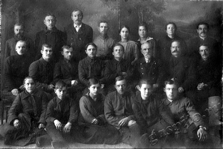 Подробнее о статье Сотрудники Спасского уфинотдела (Ед.хр. 3971)