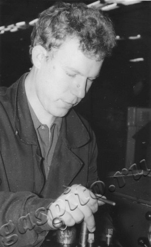 Подробнее о статье Токарь завода «Прогресс» Николай Митронин (Ед.хр. 4049)