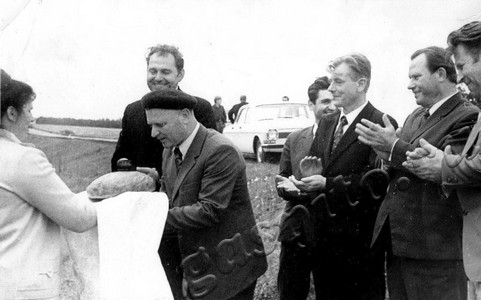 Подробнее о статье Встреча делегаций соревнующихся районов: Каменец-Подольского Хмельницкой области и Мичуринского Тамбовской области (Ед.хр. 4071)