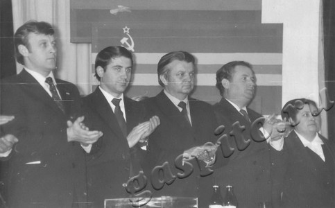 Подробнее о статье Торжественное собрание, посвященное 60-летию образования СССР. Делегация г.Каменец-Подольский (Ед.хр. 4103)