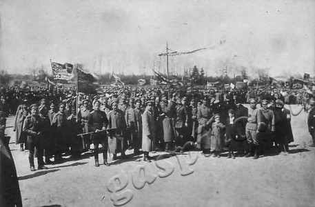 Подробнее о статье Первомайская демонстрация на Кочетовском лугу (Ед.хр. 4197)