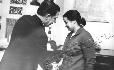 Подробнее о статье Вручение комсомольских билетов работникам колхоза «Ударник» (Ед.хр. 4295)