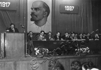 Подробнее о статье Торжественное заседание, посвященное 70-летию Великой Октябрьской социалистической революции (Ед.хр. 4337)