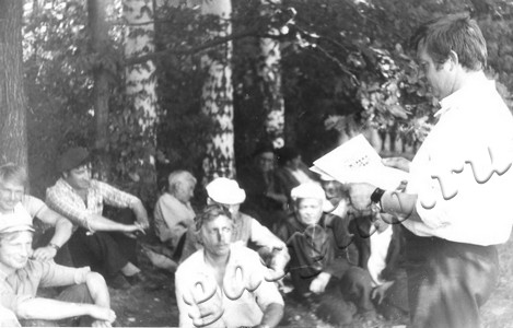 Подробнее о статье Бригадир комплексной бригады конезавода № 77, член КПСС, кавалер ордена Трудовой Славы 3-й степени В.Е.Фатюхин (Ед.хр. 4353)