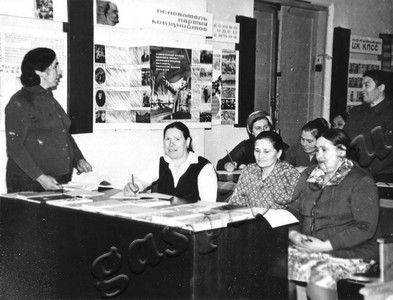 Подробнее о статье Обучающие занятия механизаторов и животноводов (Ед.хр. 4389)