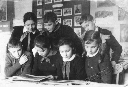 Подробнее о статье Пионерский актив Старосеславинской средней школы (Ед.хр. 4414)