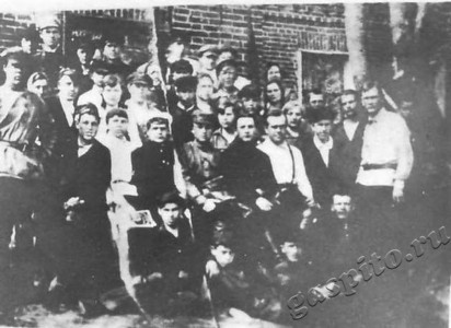 Подробнее о статье Делегаты отчетно-выборной комсомольской конференции Каменской волости Тамбовского уезда (Ед.хр. 4529a)