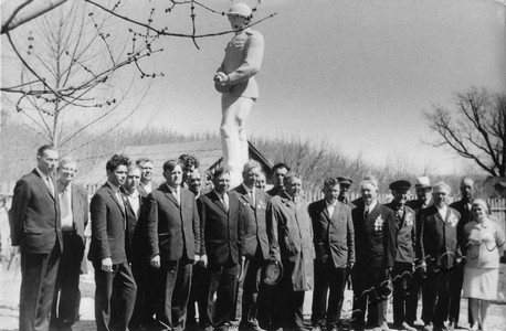 Подробнее о статье Митинг, посвященный открытию памятника воинам-землякам, погибшим в годы Великой Отечественной войны (Ед.хр. 4598)