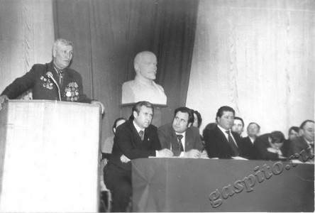 Подробнее о статье Съезд общественности по проблемам коммунистического воспитания подрастающего поколения (Ед.хр. 4617)