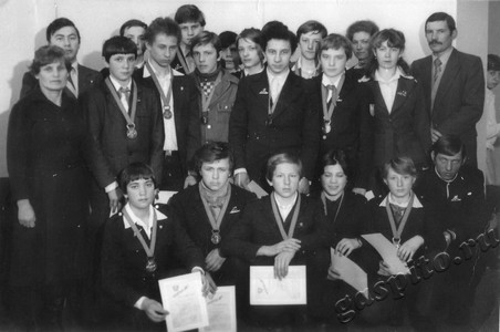 Подробнее о статье Команда Сампурской школы-победительница областных соревнований по хоккею с шайбой на приз клуба ЦК ВЛКСМ «Золотая шайба» (Ед.хр. 4637)