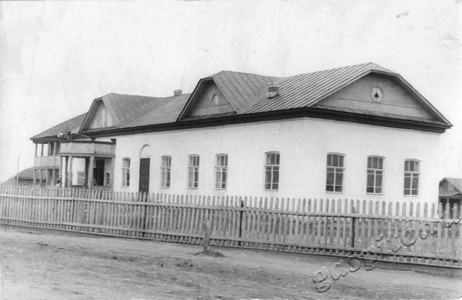 Подробнее о статье Клуб колхоза «Путь Ленина» (Ед.хр. 4642)