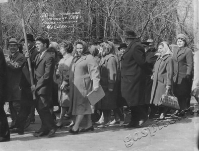 Подробнее о статье Демонстрация трудящихся Сосновского района в честь Международного Дня солидарности трудящихся 1 Мая (Ед.хр. 4647)