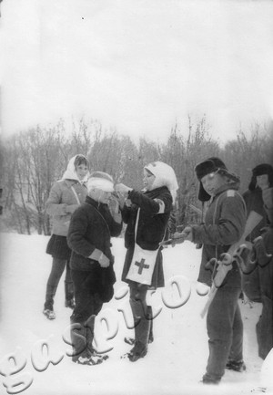 Подробнее о статье Военно-спортивная игра «Зарница» в Вишневской средней школе (Ед.хр. 4707)