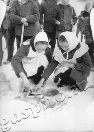 Подробнее о статье Военно-спортивная игра «Зарница» в Вишневской средней школе (Ед.хр. 4710)