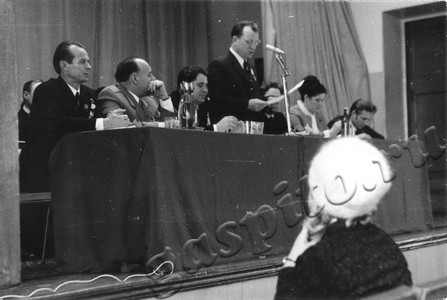 Подробнее о статье Собрание, посвященное вручению правительственных наград (Ед.хр. 4714)