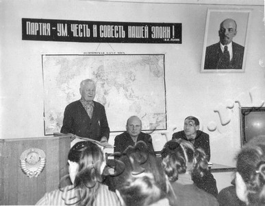 Подробнее о статье Занятия в межрайонном учебно-курсовом комбинате совхоза «Комсомолец» (Ед.хр. 4811)