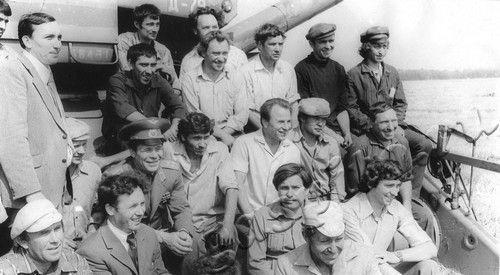 Подробнее о статье Встреча космонавта Е.В.Хрунова с уборочно-тракторным звеном К.И.Тупицына колхоза «60 лет ВЛКСМ» (Ед.хр. 4826)