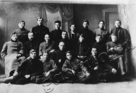 Подробнее о статье XI Тамбовский уездный съезд Советов. Делегаты с.Токаревка (Ед.хр. 4840)