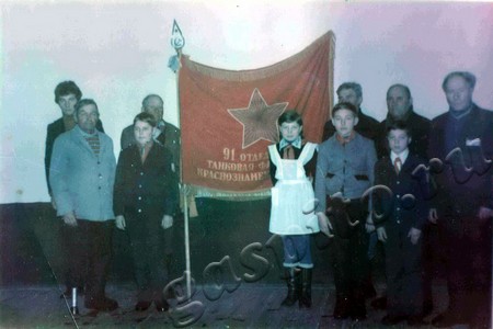 Подробнее о статье Акция «Равнение на знамена Победы», посвященная 40-летию победы над фашистской Германией (Ед.хр. 4987)