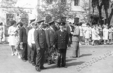 Подробнее о статье Возложение цветов к монументу погибших воинов (Ед.хр. 3679)