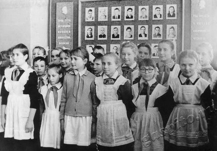 Подробнее о статье Пионерский сбор учащихся 6 класса «Г» средней школы № 2 Жердевского района (Ед.хр. 3700)