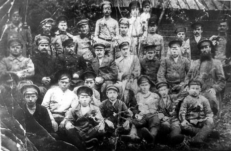 Подробнее о статье Сотрудники и члены Шехманского волисполкома Липецкого уезда (Ед.хр. 5015)