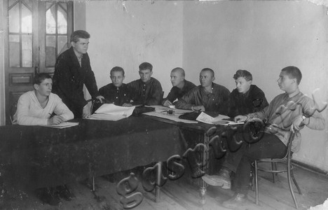 Подробнее о статье Бюро Тамбовского … (Фотография от Осетровой О.И.) (Ед.хр. 5039)