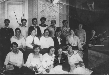 Подробнее о статье Участники совещания зав.жен.отделами (Ед.хр. 5040)