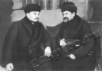 Подробнее о статье Фотодокументы к выставке, посвященной 90-летию со дня рождения М.И.Калинина (Ед.хр. 5055)