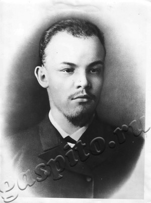 Подробнее о статье Фотодокументы в помощь организаторам Ленинской комнаты в школе (Ед.хр. 5071)