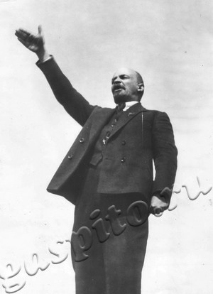 Подробнее о статье Фотодокументы в помощь организаторам Ленинской комнаты в школе (Ед.хр. 5110)