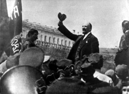 Подробнее о статье Фотодокументы в помощь организаторам Ленинской комнаты в школе (Ед.хр. 5112)