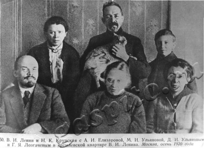 Подробнее о статье Фотодокументы в помощь организаторам Ленинской комнаты в школе (Ед.хр. 5119)