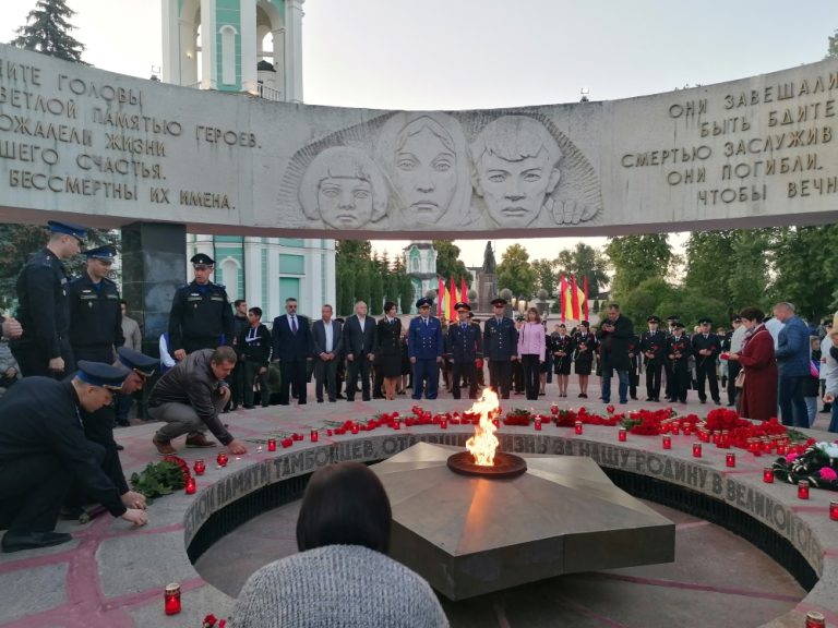 Подробнее о статье Архивисты ГАСПИТО приняли участие во Всероссийской патриотической акции «Свеча памяти»