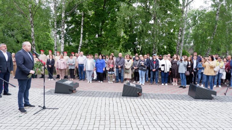 Подробнее о статье Архивисты ГАСПИТО приняли участие в митинге-концерте, посвященном Дню ветерана боевых действий